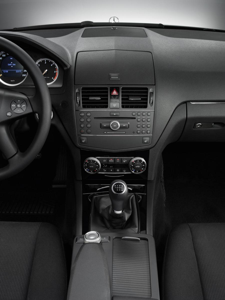  Mercedes-Benz C-Class 2007 года  (фото 160 из 413)